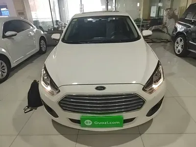 Ford Escort 2019, 76600 км, за 4243.47 USD