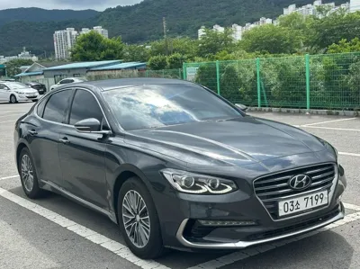 Hyundai Grandeur 2018, 35000 км, за 12360.15 USD