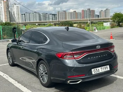 Hyundai Grandeur 2018, 35000 км, за 12360.15 USD