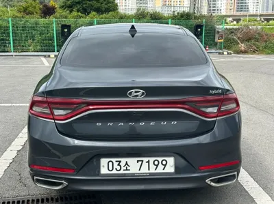 Hyundai Grandeur 2018, 35000 км, за 12360.15 USD