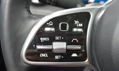 Mercedes-Benz GLC-Class 2022, 30244 км, за 29739.58 USD - фото 34