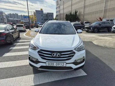 Hyundai Santafe 2016, 121920 км, за 8998.95 USD