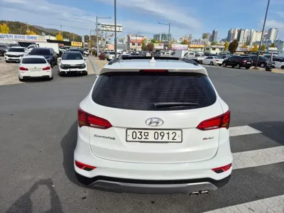 Hyundai Santafe 2016, 121920 км, за 8998.95 USD
