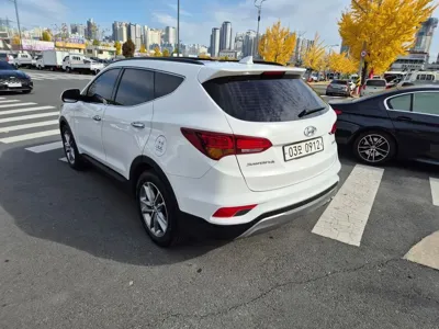 Hyundai Santafe 2016, 121920 км, за 8998.95 USD