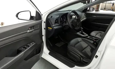 Hyundai Avante 2018, 52791 км, за 6498.62 USD - фото 10