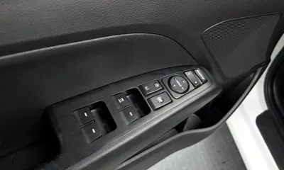 Hyundai Avante 2018, 52791 км, за 6498.62 USD - фото 19