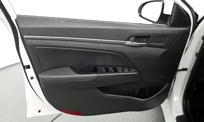 Hyundai Avante 2018, 52791 км, за 6498.62 USD - фото 24