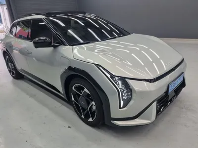 Kia EV4 2026, 12500 км, за 28928.03 USD