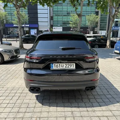 Porsche Cayenne 2022, 48900 км, за 63684.29 USD