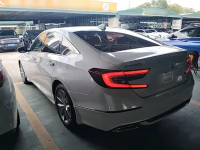 Honda Accord 2021, 70000 км, за 13521.23 USD