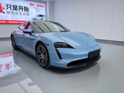 Porsche Taycan 2020, 52000 км, за 48871.59 USD
