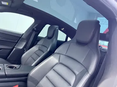 Porsche Taycan 2020, 52000 км, за 48799.85 USD - фото 9