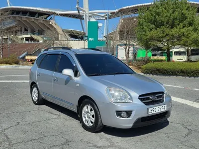 Kia Carens 2009, 212344 км, за 1706.71 USD