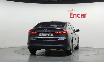 Hyundai Avante 2016, 31439 км, за 5810.42 USD