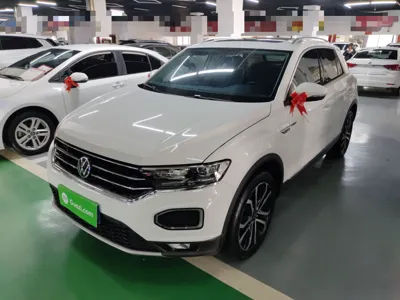 Volkswagen T-Roc · 2021 год