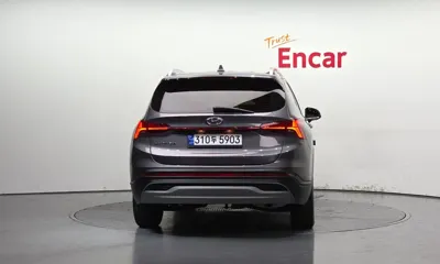 Hyundai Santafe 2023, 47099 км, за 15823.4 USD