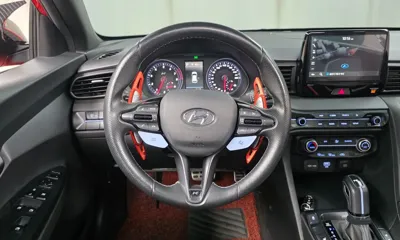 Hyundai Veloster 2021, 98617 км, за 11290.53 USD - фото 13