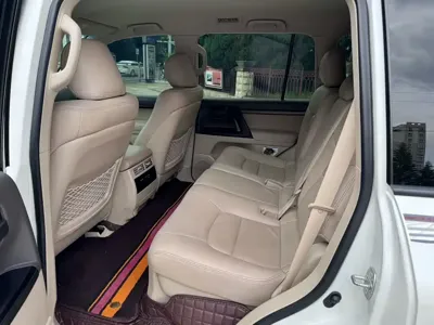 Toyota Land Cruiser 2019, 82000 км, за 72097.4 USD