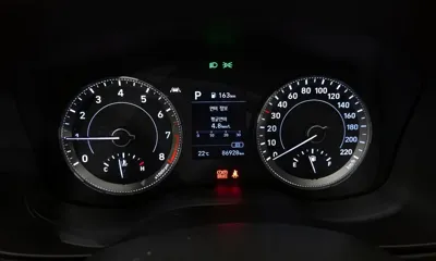 Hyundai Venue 2020, 86928 км, за 10437.18 USD - фото 8