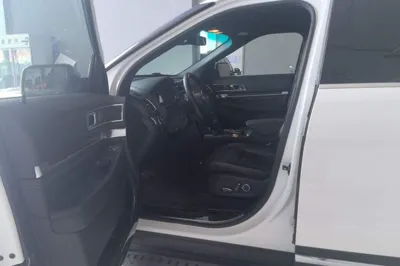 Ford Explorer 2016, 124600 км, за 13312 USD - фото 13