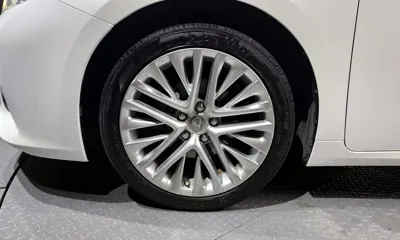 Lexus ES 2013, 96242 км, за 10838.15 USD