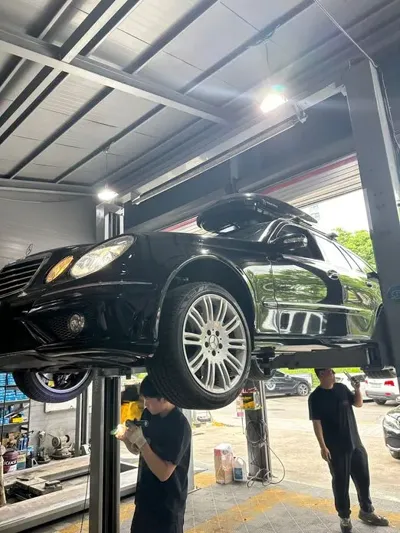 Mercedes-Benz E-Class 2005, 250000 км, за 16251.7 USD - фото 11