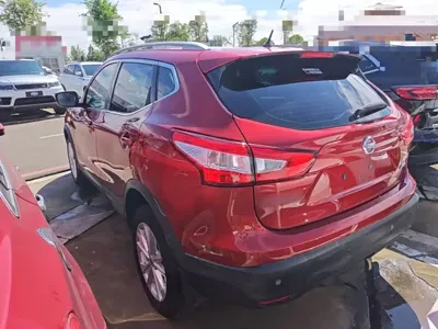 Nissan Qashqai 2016, 75800 км, за 5370.19 USD
