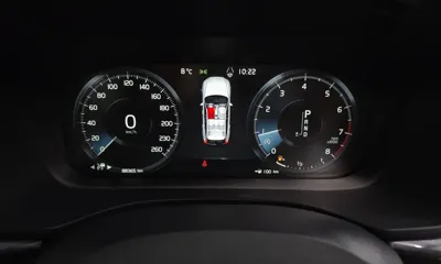 Volvo XC60 2020, 88365 км, за 19815 USD - фото 8