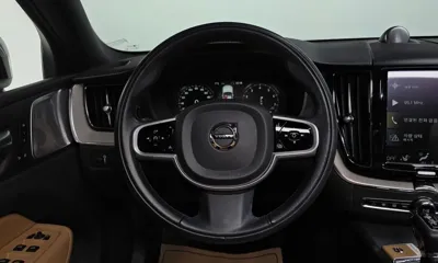 Volvo XC60 2020, 88365 км, за 19815 USD - фото 13