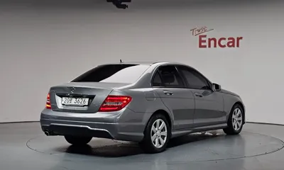 Mercedes-Benz C-Class 2013, 76218 км, за 4485.47 USD