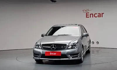 Mercedes-Benz C-Class 2013, 76218 км, за 4485.47 USD