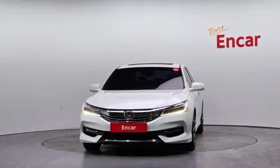 Honda Accord 2016, 99831 км, за 6603.65 USD