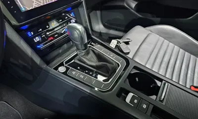 Volkswagen Passat 2022, 29329 км, за 19867.53 USD - фото 9