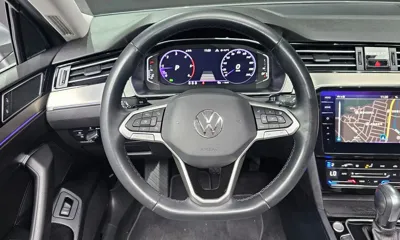 Volkswagen Passat 2022, 29329 км, за 19867.53 USD - фото 13