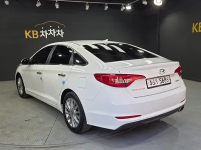 Hyundai Sonata 2017, 139000 км, за 5465.8 USD
