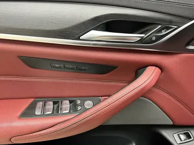BMW 5 Series 2022, 85600 км, за 30885.07 USD - фото 19