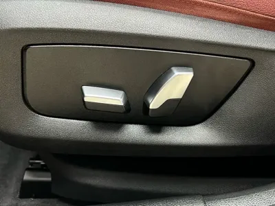 BMW 5 Series 2022, 85600 км, за 30885.07 USD - фото 20