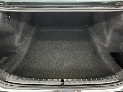 BMW 5 Series 2022, 85600 км, за 30885.07 USD - фото 26