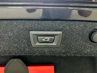 BMW 5 Series 2022, 85600 км, за 30885.07 USD - фото 27