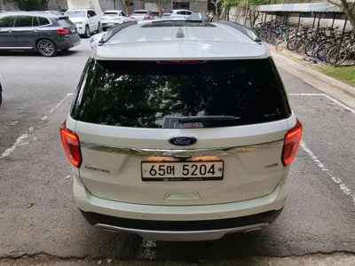 Ford Explorer 2017, 122287 км, за 7817.59 USD