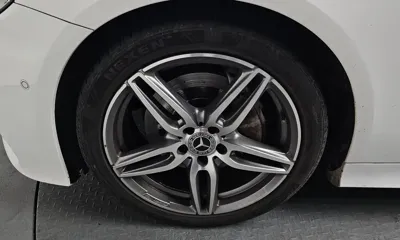 Mercedes-Benz E-Class 2019, 84179 км, за 20812.68 USD