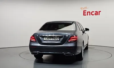 Mercedes-Benz E-Class 2019, 48265 км, за 18314.3 USD