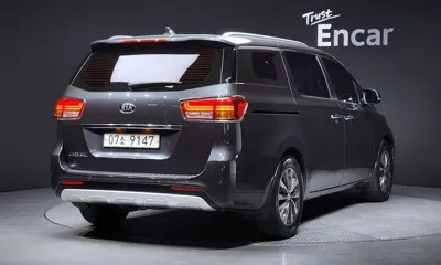 Kia Canival 2018, 138615 км, за 5901.27 USD