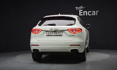 Maserati Levante 2017, 212280 км, за 11152.68 USD