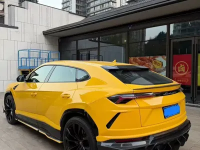 Lamborghini Urus 2022, 28000 км, за 357743.21 USD