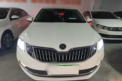 Skoda Octavia 2018, 58400 км, за 8310 USD