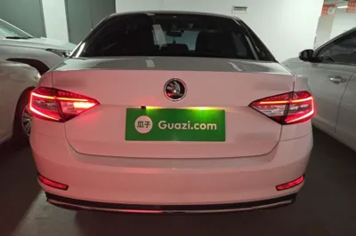 Skoda Octavia 2018, 58400 км, за 8310 USD