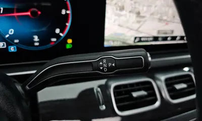 Mercedes-Benz GLE-Class 2021, 50476 км, за 38110.77 USD - фото 9