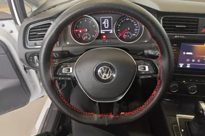 Volkswagen Golf 2020, 81100 км, за 10476 USD - фото 13