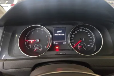 Volkswagen Golf 2020, 81100 км, за 10476 USD - фото 14